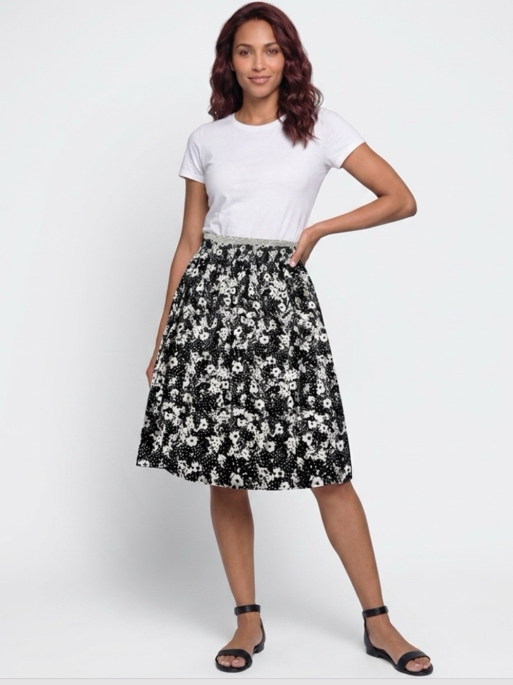 Ann Taylor Factory Black & White Floral Midi A-line Skirt. Elastic waistband. Sm